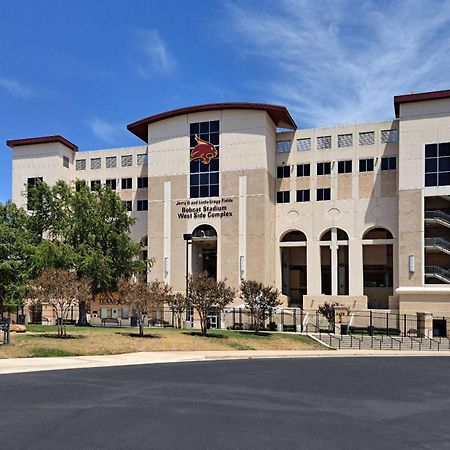 Howard Johnson By Wyndham San Marcos Εξωτερικό φωτογραφία
