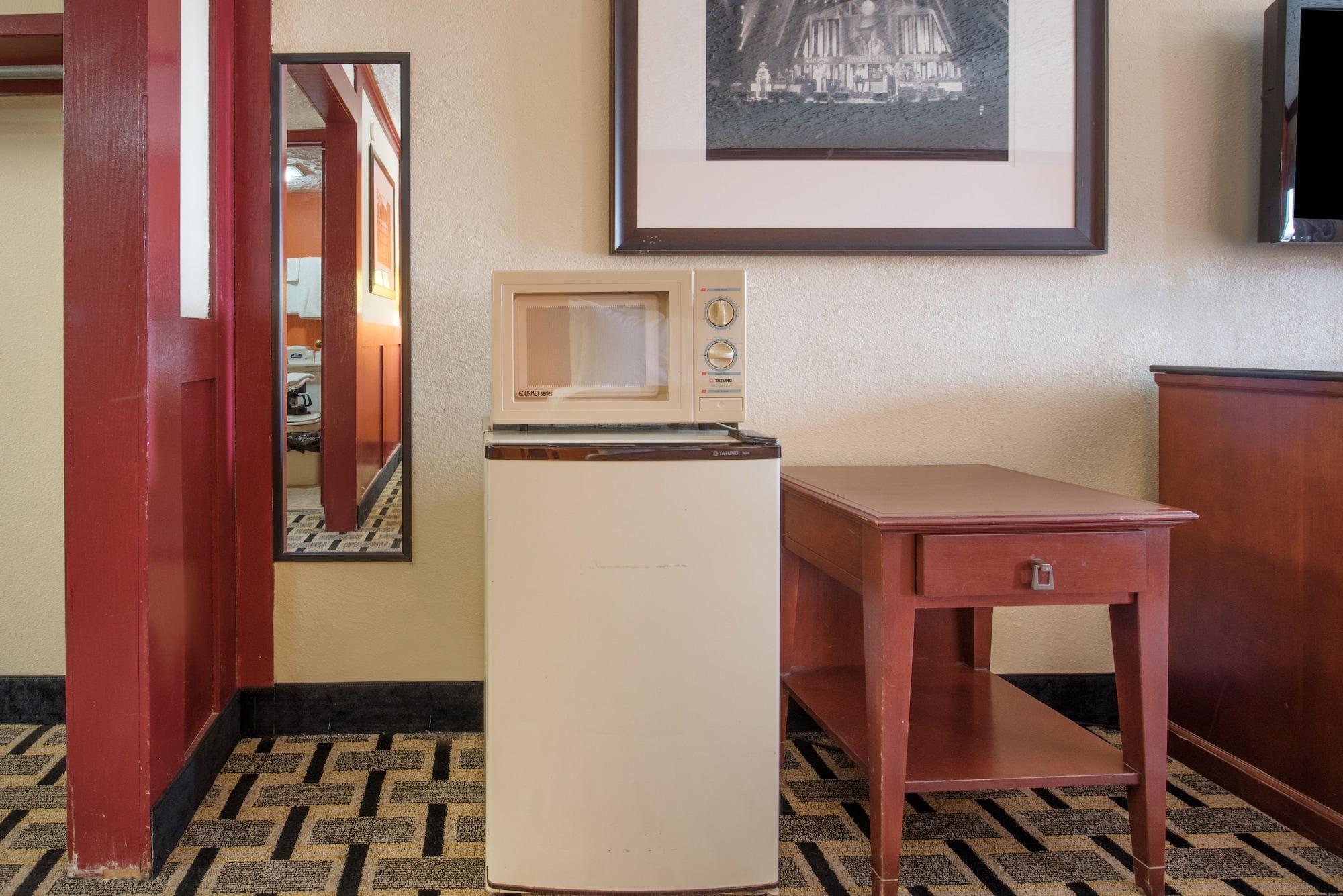 Howard Johnson By Wyndham San Marcos Εξωτερικό φωτογραφία