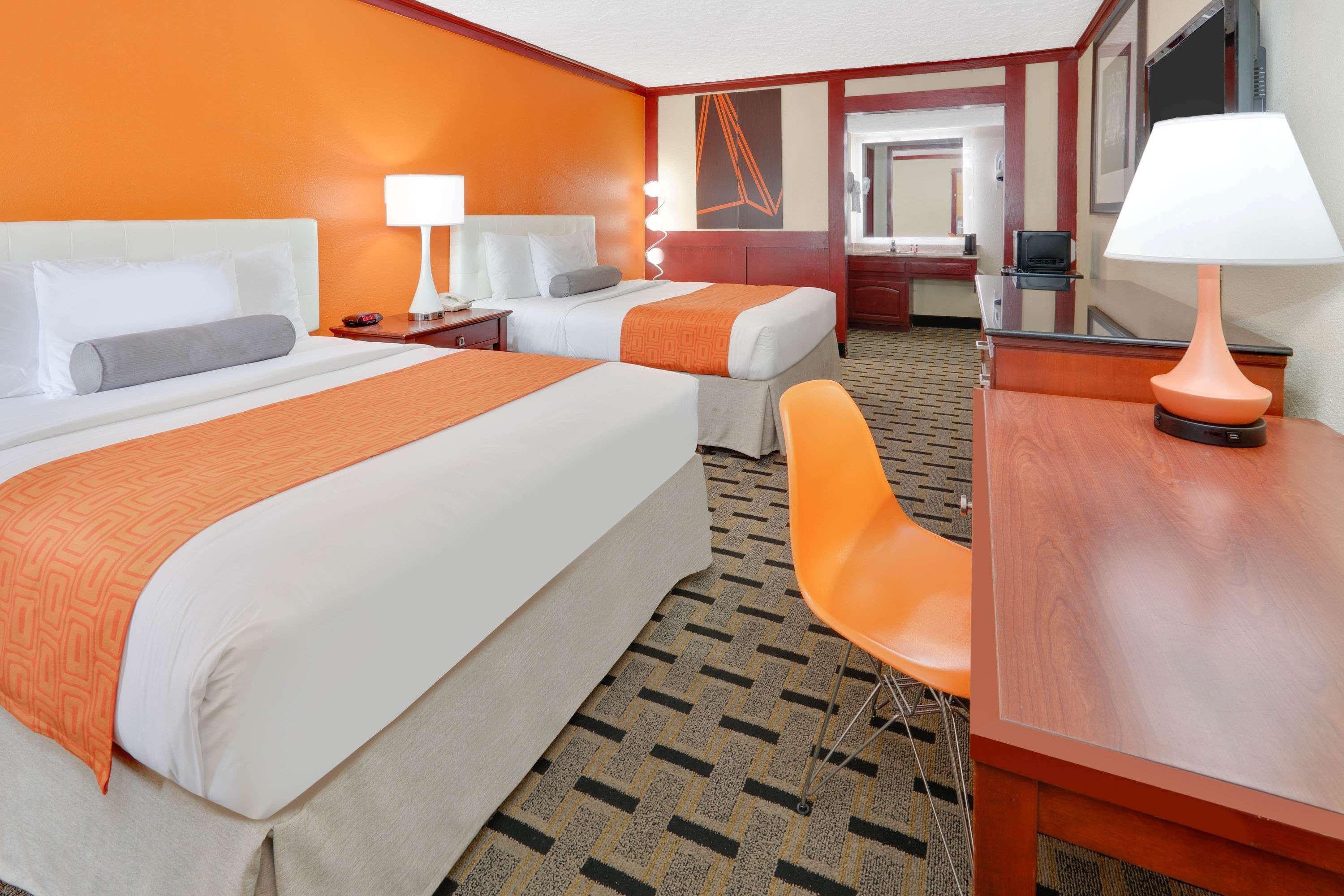 Howard Johnson By Wyndham San Marcos Εξωτερικό φωτογραφία