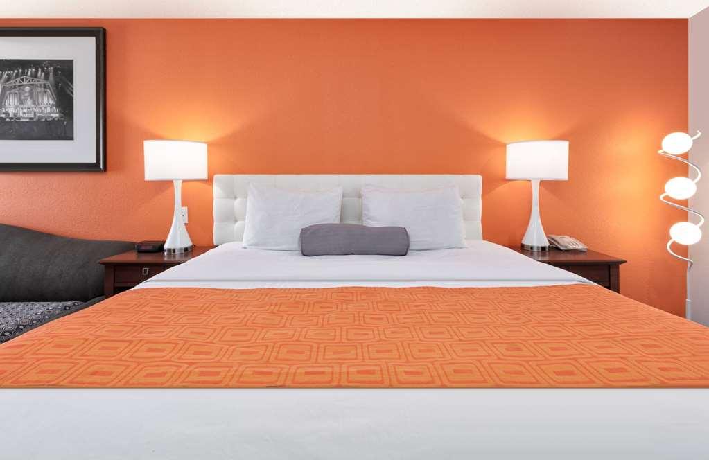 Howard Johnson By Wyndham San Marcos Δωμάτιο φωτογραφία