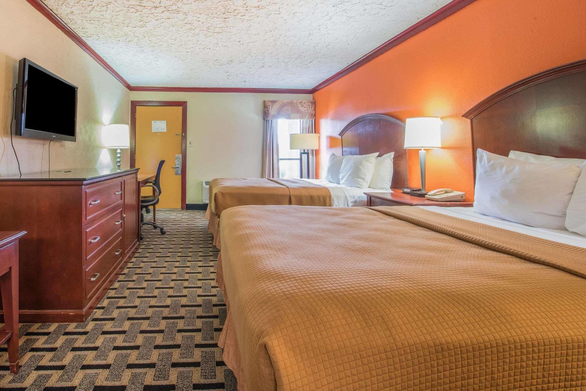 Howard Johnson By Wyndham San Marcos Εξωτερικό φωτογραφία